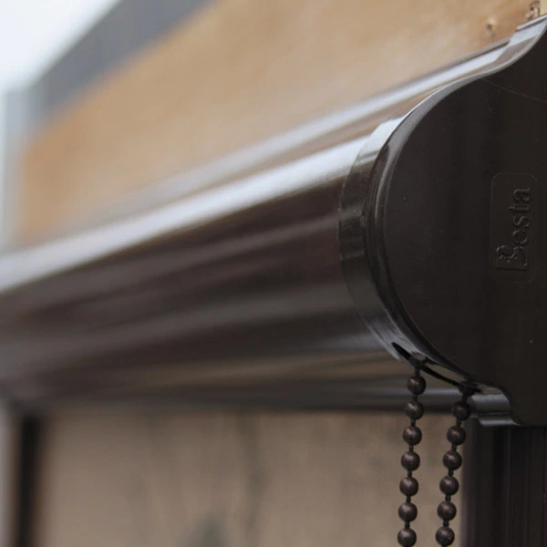 Roleta w brązowej kasecie Domarant Poznań